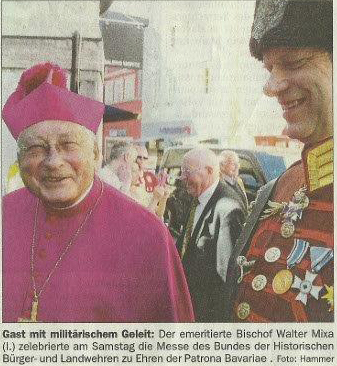 Mit dem Gewehr in die Moritzkirche